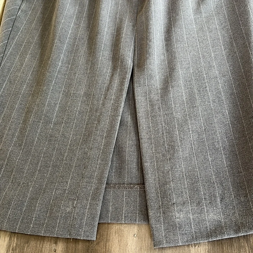 Arden B. Gray PinstripePencil Skirt With Bow Belt Size 2